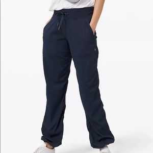 Lululemon Athletic Elastic Waist Dance / Yoga Pant